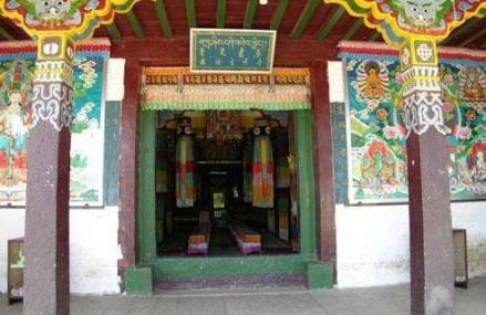赤峰根丕庙
