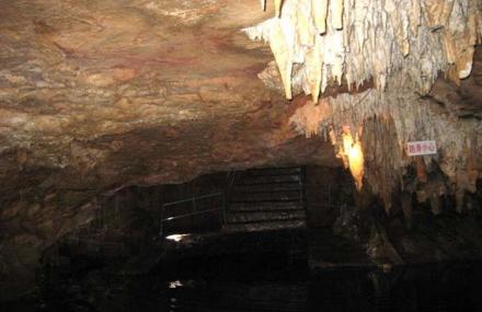 红河石洞村溶洞