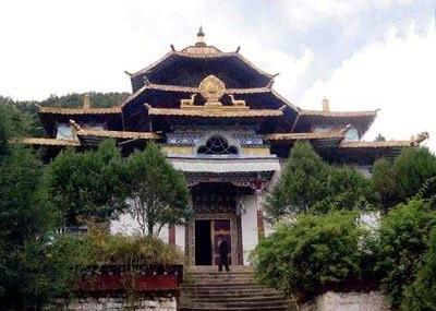 林芝布久喇嘛林寺