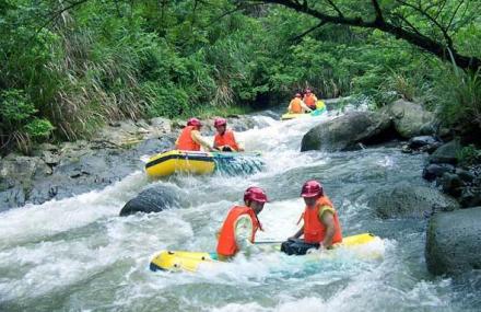 清远碧水滩漂流