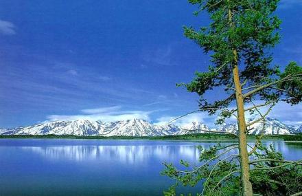 阿勒泰乌伦古湖