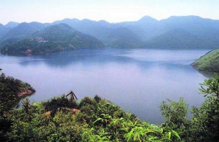 广州九龙潭水上世界度假村