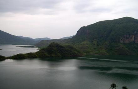 迪庆高峡出平湖