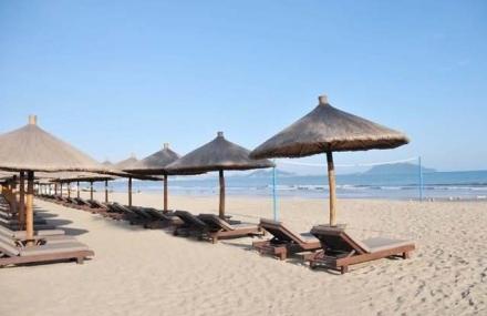 三亚国光豪生海滩