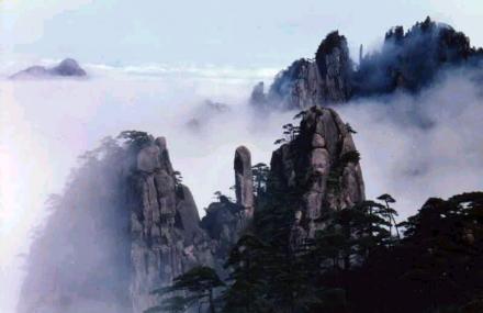 洛阳飞来石景区