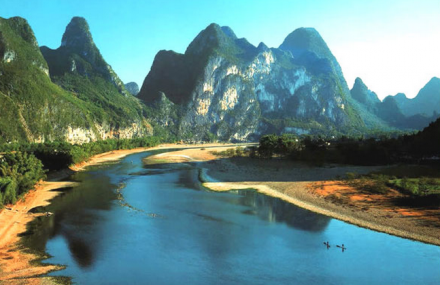 桂林九马画山峡谷漂流