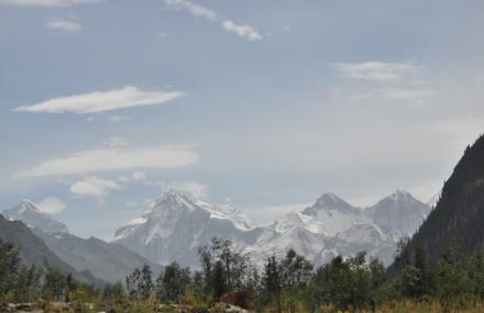 伊犁夏塔大峡谷