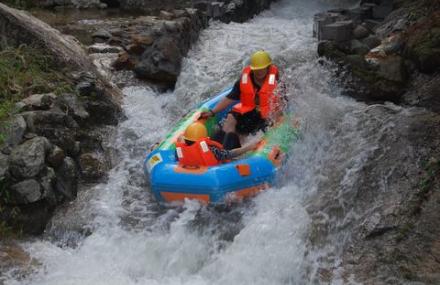 河源桂山大峡谷漂流