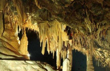 迪庆赤土仙人洞