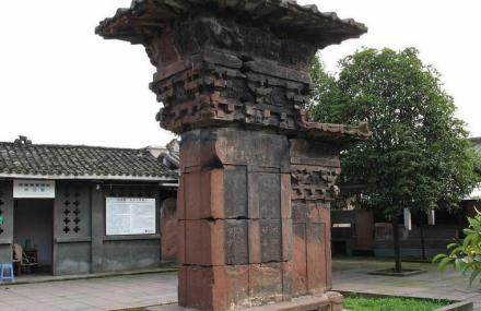 驻马店汉代石阙