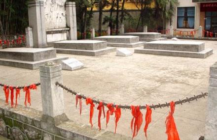 昆明“一二一”四烈士墓