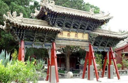 武威陇右学宫之冠