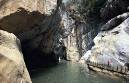 黔东南高岩大峡谷