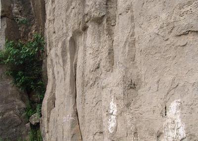 临沂关公试刀石