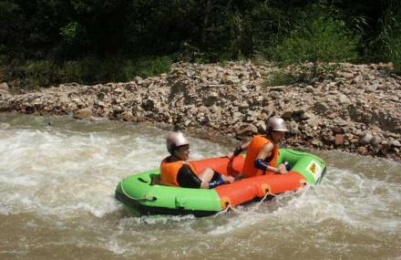 南宁金坑峡漂流