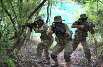 安庆罗河谷真人CS