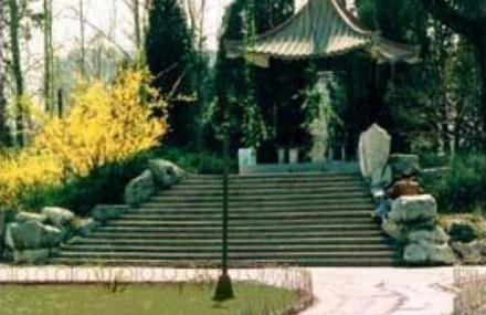 北京留春方亭