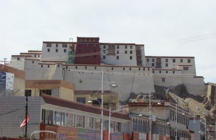 日喀则拉孜尼姑寺