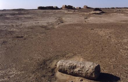 阿拉善绿城遗址