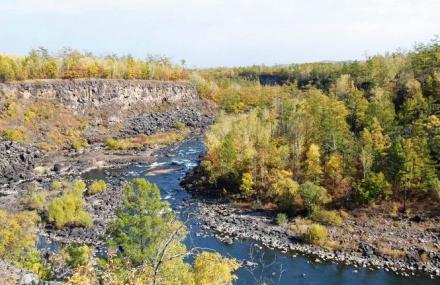 呼伦贝尔神指峡
