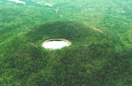 呼伦贝尔基尔果山天池