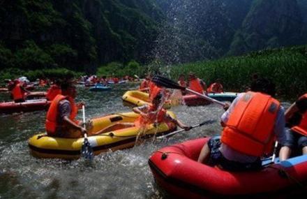 北京十渡龙湖湾漂流