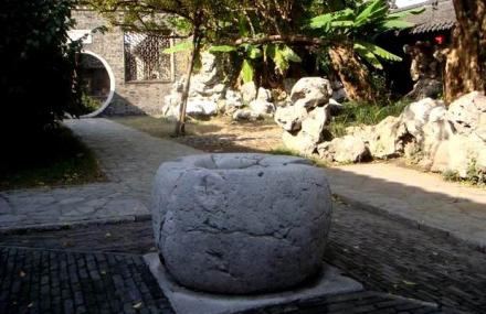 扬州春晖室庭院