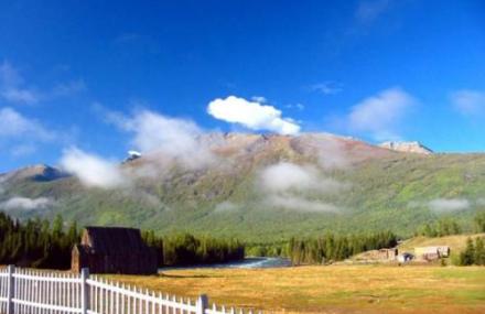 阿勒泰阿尔泰山