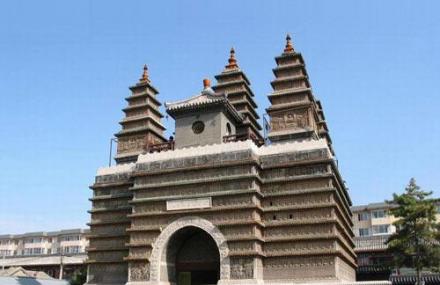 呼和浩特金刚座舍利宝塔