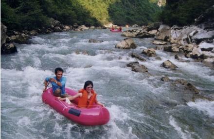 韶关亚历河漂流