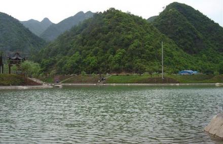 宁波鸣凤水景区