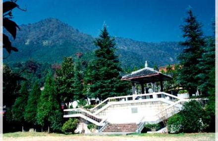 杭州周恩来演讲纪念亭