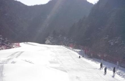 邯郸七步沟滑雪场