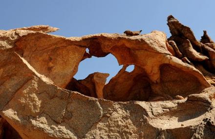 阿拉善海森楚鲁怪石林