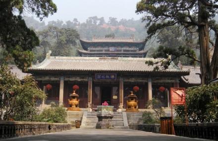 吕梁卦山天宁寺