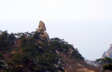 黄山飞来钟