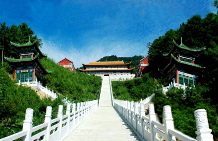 黄冈大别山主峰