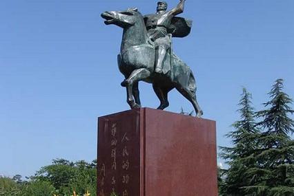 合肥罗炳辉将军铜像