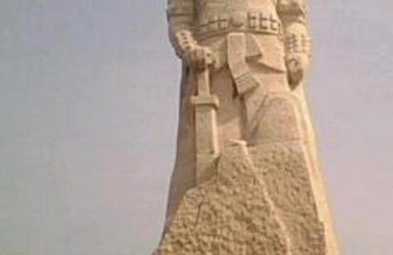 黔东南张秀眉塑像