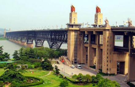 南京长江大桥公园