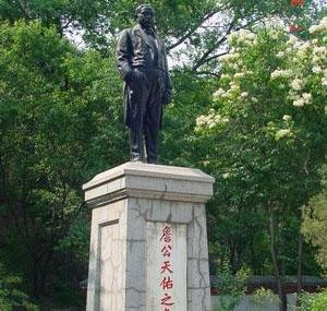 北京詹天佑铜像