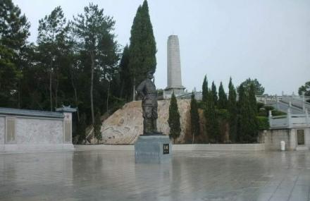 梅州三河坝烈士纪念碑