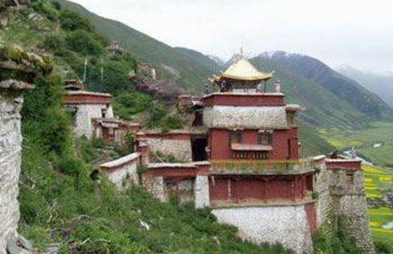 拉萨直贡噶举派寺庙群