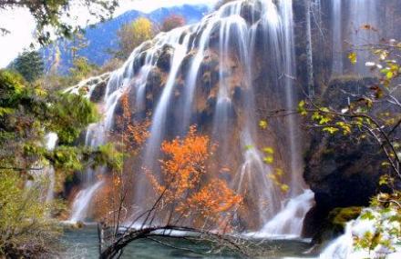 阿坝州珍珠滩瀑布