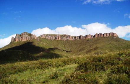 大同红石崖游览区