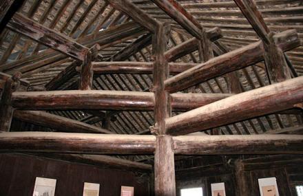 十堰一柱十二梁