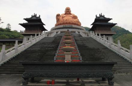 宁波雪窦寺大佛景区