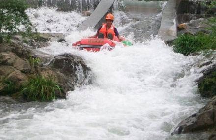 杭州建德骑龙峡谷漂流