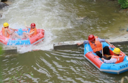 安庆太湖罗河谷漂流