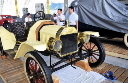 天津首届国际老爷车博览会